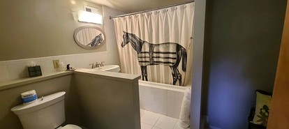 Spacious Bed and Breakfast Suite on Horse Farm for Unique Getaway in Oak Harbor, Washington - Oak Harbor, Washington - glamping.directory