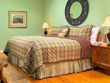 Charming Room Rental for a Weekend Getaway on Maryland's Eastern Shore - Rock Hall, Maryland - glamping.directory
