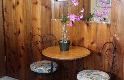 Romantic Weekend Getaway in a Bed and Breakfast in Ocean View, Hawaii - Hawaiian Ocean View, Hawaii - glamping.directory
