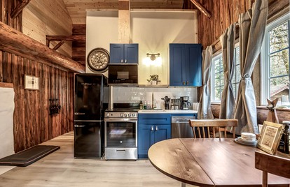 Glamping Cabin Retreat: Tranquil Escape in McKenzie Bridge, Oregon - McKenzie Bridge, Oregon - glamping.directory