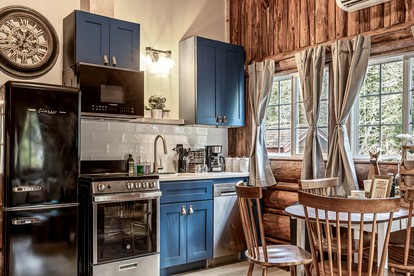 Glamping Cabin Retreat: Tranquil Escape in McKenzie Bridge, Oregon - McKenzie Bridge, Oregon - glamping.directory