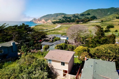 Stunning Ocean View Vacation Rental Ideal for the Perfect Getaway in Montara, CA - glamping.directory