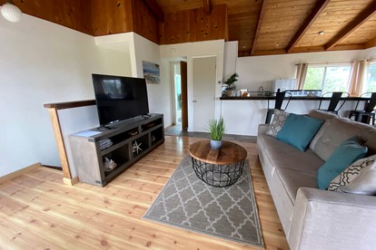 Stunning Ocean View Vacation Rental Ideal for the Perfect Getaway in Montara, CA - Montara, California - glamping.directory