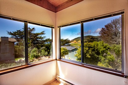 Stunning Ocean View Vacation Rental Ideal for the Perfect Getaway in Montara, CA - Montara, California - glamping.directory