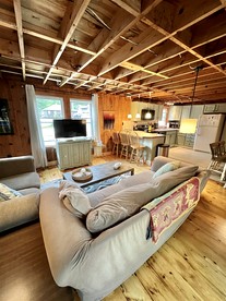 Lakefront Cottage Super Comfortable for Groups in Maine - Sebago, Maine - glamping.directory