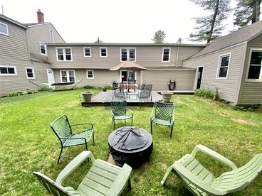 Lakefront Cottage Super Comfortable for Groups in Maine - glamping.directory