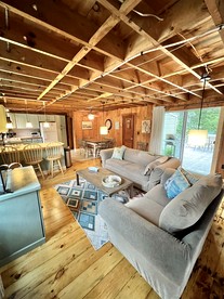 Lakefront Cottage Super Comfortable for Groups in Maine - Sebago, Maine - glamping.directory