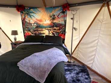 Lovely Glamping Tent for Three with a Shared Pool near Lakeside, California - El Cajon, California - glamping.directory