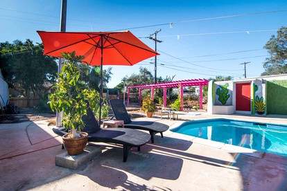 Lovely Glamping Tent for Three with a Shared Pool near Lakeside, California - El Cajon, California - glamping.directory