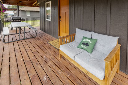 Horse Creek Cabin #1, Rapid City, South Dakota - Rapid City, South Dakota - glamping.directory