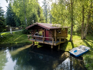 Authentic Lakeside Dry Cabin with Private Bear Creek Pond Access Near Hope, Alaska - glamping.directory