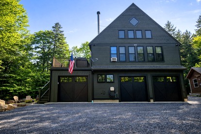 Group Cabin with Pool Table, Spa and Many More Amenities in Maine - glamping.directory