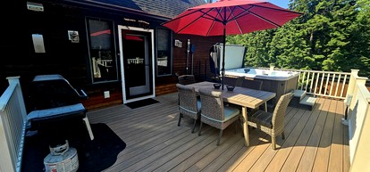 Group Cabin with Pool Table, Spa and Many More Amenities in Maine - Beaver Cove, Maine - glamping.directory