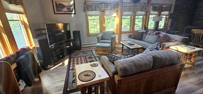 Group Cabin with Pool Table, Spa and Many More Amenities in Maine - Beaver Cove, Maine - glamping.directory