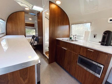 Restored Beautiful Airstream Fully Equipped with Incredible Outdoor Living in Texas - Bristol, Texas - glamping.directory