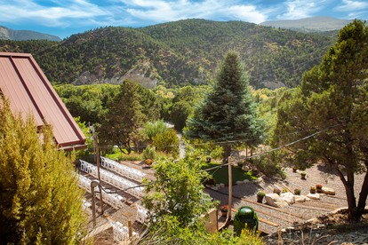 Large, Pet Friendly Cabin for Big Groups near Angel's Landing in Southern, Utah - Cedar City, Utah - glamping.directory