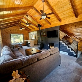 Large, Pet Friendly Cabin for Big Groups near Angel's Landing in Southern, Utah - Cedar City, Utah - glamping.directory