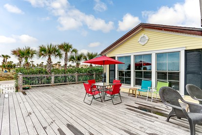 Oceanfront Cottage with Ping Pong Table Incredible for Water Sports in Fernandina Beach, Florida - Fernandina Beach, Florida - glamping.directory