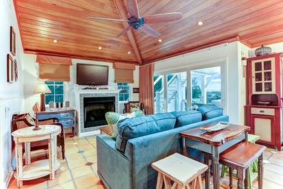 Oceanfront Cottage with Ping Pong Table Incredible for Water Sports in Fernandina Beach, Florida - Fernandina Beach, Florida - glamping.directory