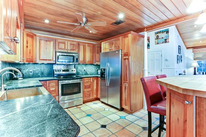 Oceanfront Cottage with Ping Pong Table Incredible for Water Sports in Fernandina Beach, Florida - Fernandina Beach, Florida - glamping.directory