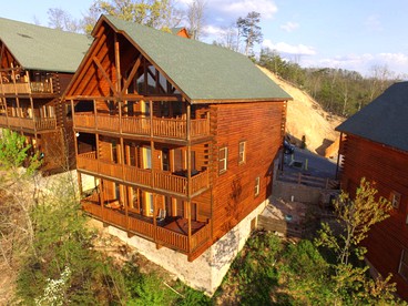 Wonderful Great Smoky Mountains Cabin for a Family Vacation in Tennessee - glamping.directory