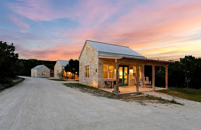 Cozy Hill Country Cottage Rental for Romantic Weekend Getaways from Austin - Dripping Springs, Texas - glamping.directory