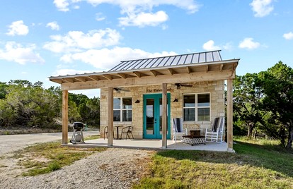 Cozy Hill Country Cottage Rental for Romantic Weekend Getaways from Austin - glamping.directory