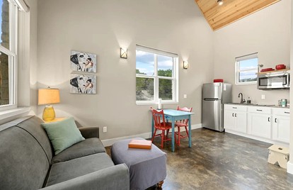 Cozy Hill Country Cottage Rental for Romantic Weekend Getaways from Austin - Dripping Springs, Texas - glamping.directory