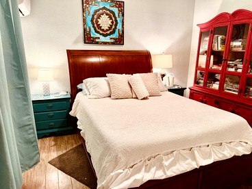 Pet Friendly Fantastic Secluded Cottage with Hot-tub in Rainbow, California - Fallbrook, California - glamping.directory