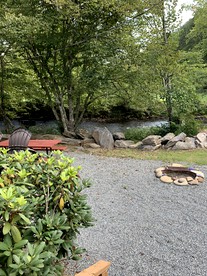 Peacefully Secluded Cabin Located Creekside near Asheville, North Carolina - Bryson City, North Carolina - glamping.directory