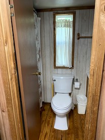 Peacefully Secluded Cabin Located Creekside near Asheville, North Carolina - Bryson City, North Carolina - glamping.directory