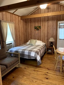 Peacefully Secluded Cabin Located Creekside near Asheville, North Carolina - Bryson City, North Carolina - glamping.directory