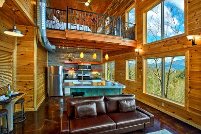 Superb Smoky Mountains Cabin with a Private Indoor Pool - Gatlinburg, Tennessee - glamping.directory