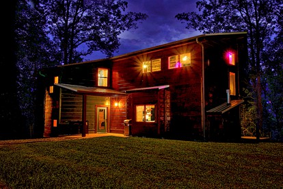 Superb Smoky Mountains Cabin with a Private Indoor Pool - glamping.directory