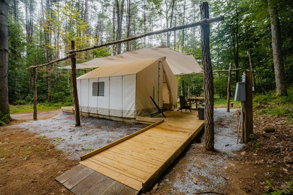 Classic Safari Tent in the Heart of the Adirondack Wilderness, near Lake George, New York - Corinth, New York - glamping.directory