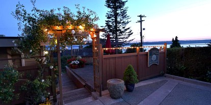 Luxurious Suite Rental with Private Patio near Seattle, Washington - Burien, Washington - glamping.directory