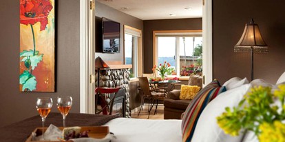 Luxurious Suite Rental with Private Patio near Seattle, Washington - Burien, Washington - glamping.directory