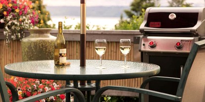 Luxurious Suite Rental with Private Patio near Seattle, Washington - Burien, Washington - glamping.directory