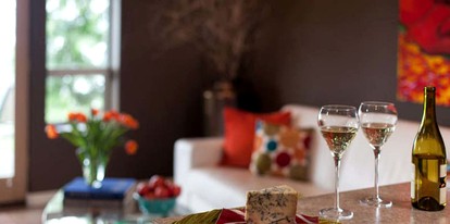 Luxurious Suite Rental with Private Patio near Seattle, Washington - Burien, Washington - glamping.directory