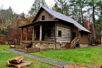 Spacious Family Cabin Rental in Monroe County, West Virginia - glamping.directory