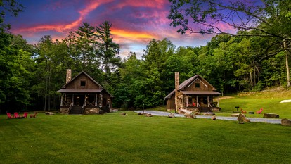 Spacious Family Cabin Rental in Monroe County, West Virginia - Peterstown, West Virginia - glamping.directory