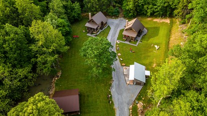 Spacious Family Cabin Rental in Monroe County, West Virginia - Peterstown, West Virginia - glamping.directory