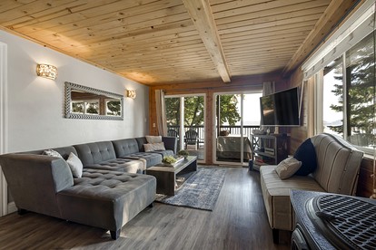 Gorgeous Secluded Cabin with Amazing Views in Lake Almanor, California - Lake Almanor, California - glamping.directory