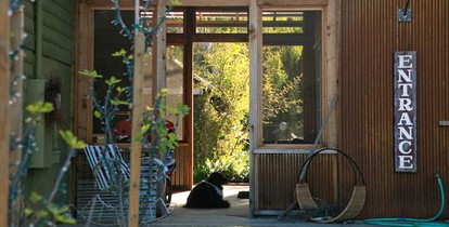 Luxury Family Cottage Rental with Breathtaking Mountain Views in Boonville near Mendocino, California - Boonville, California - glamping.directory