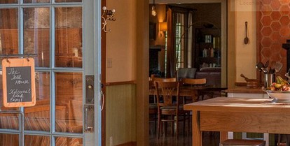 Luxury Family Cottage Rental with Breathtaking Mountain Views in Boonville near Mendocino, California - Boonville, California - glamping.directory