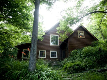 Scenic Cabin Retreat Perfect for Groups near Caledonia, Minnesota - glamping.directory
