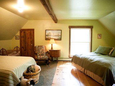 Scenic Cabin Retreat Perfect for Groups near Caledonia, Minnesota - Spring Grove, Minnesota - glamping.directory