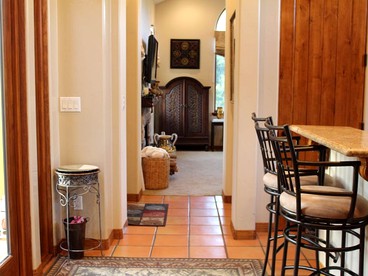 Romantic and Relaxing Villa Retreat with a Jacuzzi near Somis, California - Somis, California - glamping.directory