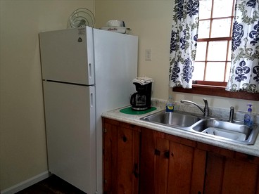 Delightful Waterfront Cabin with Views of Pine Lake near Wellston, Michigan - Wellston, Michigan - glamping.directory