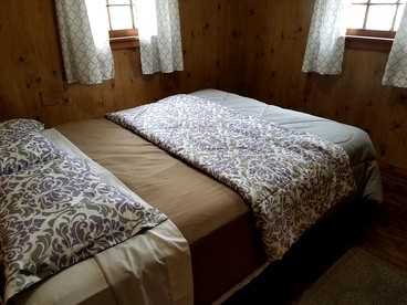 Delightful Waterfront Cabin with Views of Pine Lake near Wellston, Michigan - Wellston, Michigan - glamping.directory